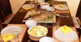 Der schmackhaft mit Salzkartoffeln servierte Ofen-Hecht im Senf-Curry-Sahne-Mantel nach dem Rezept von schonzeitvertreib.de