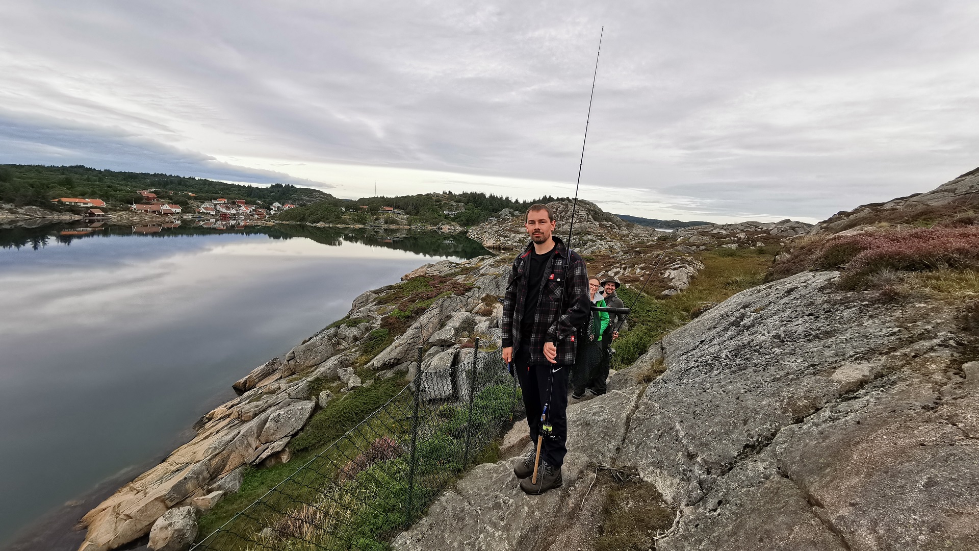Gunnar und seine Freunde auf dem Weg zum Angeln an der Südküste von Skjernøya bei Mandal