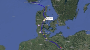 Luftaufnahme mit eingezeichneter Reiseroute der vierten und letzten Etappe der 2Angeln mit Dachzelt" Tour 2025 - von Mandal nach Lyngdal und dann über Kristiansand und Hirtshals zurück nach Berlin